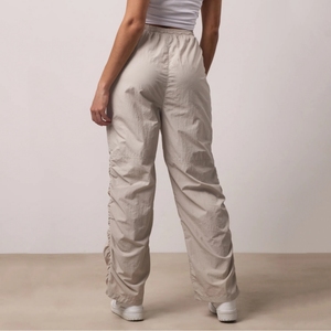 Survêtements d'hiver pour femmes en gros, coupe régulière, coupe-vent, respirants, en polaire, avec cordon de serrage, pantalons décontractés sportifs - Product Image 4