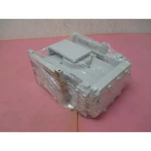 AMAT 0190-18066 Isolator Assy, Remote Plasma - Équipement et pièces semi-conductrices de renommée mondiale et de confiance - Product Image 3