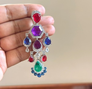 Pendientes Largos de Plata con Zirconia y Aspecto de Piedra para Mujer, Ideales para Vestidos de Noche y Fiestas - Product Image 1