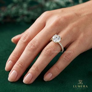 แหวนแต่งงานแบบ Cathedral Pave ทองคำแท้ 18K ประดับเพชร Halo Lab Grown แหวนหมั้นสีเหลือง สไตล์คลาสสิก - Product Image 1