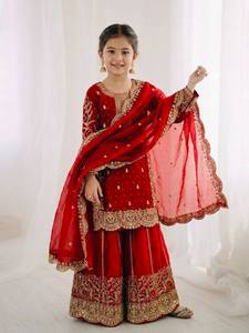 Robe Anarkali Traditionnelle Rouge Brodé pour Filles, Style Indien et Pakistanais, Coupe Droite, Longueur Ras du Sol, en Polyester, Idéale pour Mariages - Product Image 2