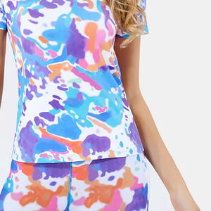 T-shirt en polyester 100% personnalisé en gros pour femmes, impression par sublimation de haute qualité, style décontracté, logo OEM avec service OEM - Product Image 6