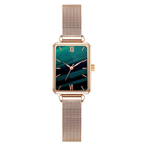 Reloj verde de moda al por mayor de fábrica con cierre magnético cuadrado, conjunto versátil para mujer que incluye pulsera y reloj de cuarzo - Product Image 2