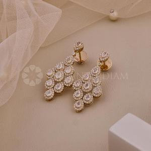Boucles d'oreilles tendance en or rose avec diamants de laboratoire ronds et en forme de poire, boucles d'oreilles en diamants fins pour femmes - Product Image 1