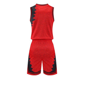 Uniforme de Baloncesto Sublimado de Alta Calidad y Económico, Secado Rápido, Ligero, 100% Poliéster, con Logotipo Personalizado - Product Image 2