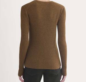 Pull respirant à col en V et boutons, style vintage, chemise en tricot rétro pour femme, streetwear esthétique, hauts d'automne, Europe - Product Image 6