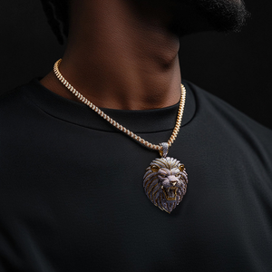 Briva Jewels BP-90 Collier Pendentif Tête de Lion Rugissant Sertie de Zircons Cubiques et Moissanite, Plaqué Or et Argent, Bijou Animalier Hip Hop pour Homme - Product Image 3