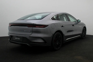 BYD HAN Sedán Premium con Batería de Litio, Tracción en las Cuatro Ruedas, Techo Panorámico y Asientos de Cuero - Product Image 2