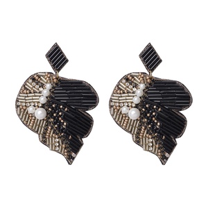 Pendientes colgantes de cuentas de semillas de ganchillo multicolor hechos a mano de diseñador para mujer joyería Artificial de Navidad de moda-venta al por mayor - Product Image 1