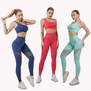 Ensemble de leggings et soutien-gorge de sport pour femmes, nouvelle collection streetwear et running, tissu doux, vêtements de yoga, matériaux de haute qualité. - Product Image 1