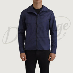 Veste coupe-vent légère bleu marine pour homme avec capuche, coupe ajustée, résistante à l'eau, veste softshell décontractée et sportive pour l'extérieur - Product Image 3