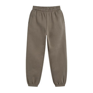Pantalon de jogging décontracté pour homme, style premium de haute qualité, disponible en différentes tailles, avec motifs décoratifs, pour usage domestique - Product Image 4