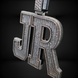จี้เพชรโมอิสซาไนต์เงินแท้ 925 รูปตัวอักษร JR ดีไซน์แบบ Iced Out สไตล์ฮิปฮอป สร้อยคอพร้อมจี้ชื่อสั่งทำได้ - Product Image 2