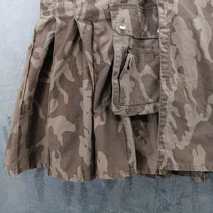 Falda Kilt Utilitaria de Camuflaje Escocesa para Hombre con Bolsillos Cargo y Cierre de Hebilla a Presión - Product Image 4