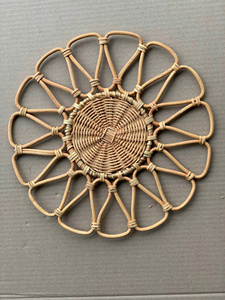 Nouvelle Assiette de Présentation Vintage en Rotin Faite à la Main, Forme Fleur, Écologique, 32-38cm, Idéale pour Mariages et Centres de Table - Product Image 5