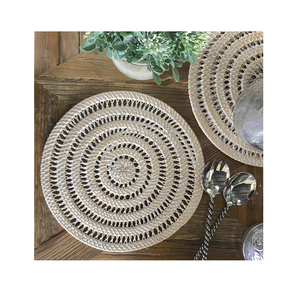 Assiettes de présentation en rotin tressé, sets de table bohèmes en rotin, assiettes de présentation en rotin vert et bleu de forme irrégulière - Product Image 6