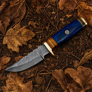 Cuchillo de caza y camping personalizado hecho a mano de acero de Damasco con punta de clip, mango de madera, funda de cuero, grado DIY/Industrial, 9 pulgadas - Product Image 1
