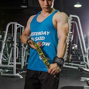 Protège-poignets et poignets de soutien rembourrés en néoprène respirant personnalisables pour hommes Geo Brother Co – Protection professionnelle pour la musculation - Product Image 4