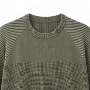 Pull en coton pour homme, col rond, texture tricotée à points mousse, texture horizontale mixte aux épaules, manches longues |   Fabrication OEM ODM - Product Image 4