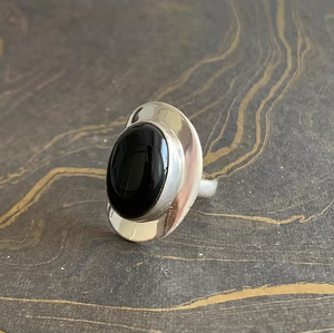 Bague unisexe en argent 925 (8,0 grammes) avec pierre précieuse en onyx noir de forme ovale, bijoux de classe, à porter au quotidien - Product Image 2