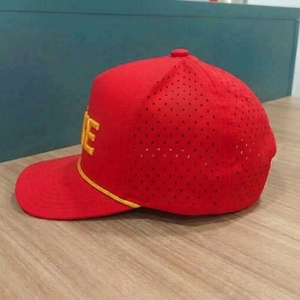 Gorras de Golf Personalizadas OEM de 5 Paneles, Perforadas con Corte Láser, Bordado 3D, Visera Precurvada, Estructuradas, ODM, MOQ Bajo, de Fábrica - Product Image 4