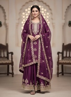 Ensemble élégant Kurta Palazzo en soie Fendy orné de diamants, broderies de sequins et dupatta artistique