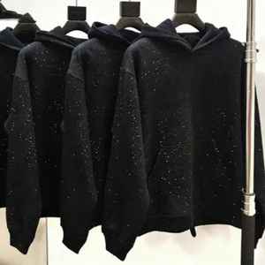 Sudadera con Capucha Negra con Pedrería, Unisex, Estilo Urbano, Brillante, de Lujo, de Algodón Grueso, Transpirable y de Secado Rápido - Product Image 1