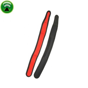 Chaîne Hobble équestre en néoprène rouge taille unique - Product Image 4