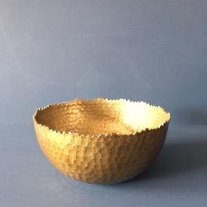 Vaisselle de service artisanale au design rustique, plats et bols pour la présentation des aliments, décoration intérieure, matériau solide - Product Image 1