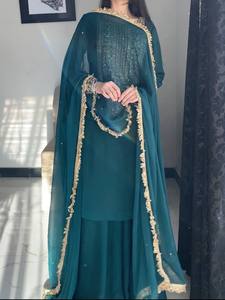 ชุดส่าหรีปักลายดอกไม้สีเขียวอมฟ้าสำหรับฤดูร้อน เอวธรรมชาติ ทรงเอไลน์ ผ้าจอร์เจตต์ฟอกซ์ ยาวคลุมเท้า เหมาะสำหรับงานปาร์ตี้ สไตล์ปากีสถานสำหรับผู้หญิง - Product Image 3