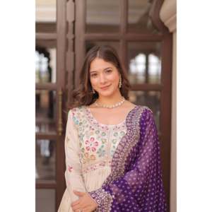 Robe de soirée en tissu jacquard Cosmos avec perles et détails en perles - Product Image 1