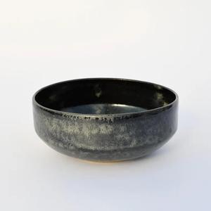 Bol en céramique finition pierre noire minuit, design moderne profond, résistant aux éclats, glaçure sans danger pour les aliments, idéal pour les soupes, les salades et les nouilles - Product Image 1