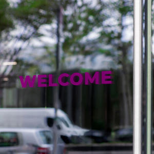 Pegatinas de Vinilo Brillante Morado Personalizadas, Autoadhesivas, Resistentes a los Rayos UV y a las Roturas, para Letras Decorativas en Ventanas y Escaparates Navideños - Product Image 6