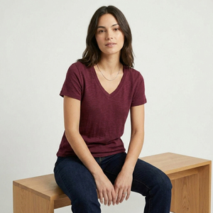 Camiseta de algodón prémium de alto gramaje para mujer, cuello en V, personalizada, estilo urbano, lisa, oversize, estética - Product Image 5