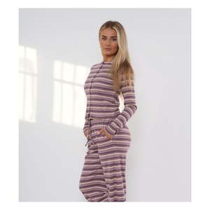 Conjunto de 2 Piezas para Mujer, Estilo Lounge, con Blusa de Manga Larga con Botones y Pantalones con Cordón Ajustable - Product Image 3