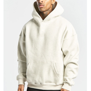 Survêtements personnalisés pour femmes, grammage lourd 500 GSM 350 GSM, en molleton polyester/coton, avec broderie, comprenant un sweat à capuche oversize et un short - Product Image 3