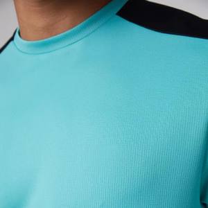 Ensemble t-shirt et short légers et respirants pour homme, fabricant OEM, sur mesure, extensibles dans quatre sens, ensembles de t-shirts de course d'été pour homme - Product Image 4