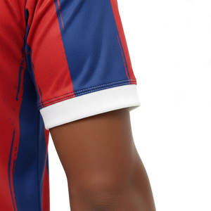 ชุดยูนิฟอร์มฟุตบอลสโมสรสำหรับผู้ใหญ่แบบยูนิเซ็กซ์สั่งทำพิเศษ ผ้าโพลีเอสเตอร์ 100% พิมพ์ลายดิจิทัล คอกลม แขนสั้น พร้อมชื่อทีมและหมายเลข จัดส่งรวดเร็ว - Product Image 4