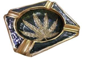 Cendrier carré en laiton, élégant et vintage, en métal, pour la maison et le bureau - Product Image 2