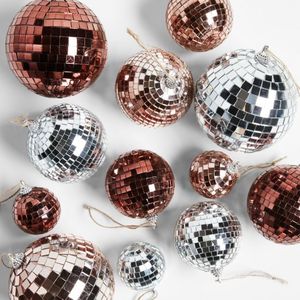 Adorno Navideño de Bola de Discoteca Plateada, Decoración Metálica Hecha a Mano, Estilo Clásico, Forma de Bola - Product Image 4