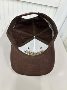 Gorra de Béisbol Estructurada de 5 Paneles con Bordado de Punto de Cruz Personalizado, Fabricada en Vietnam, Estilo Casual Americano - Product Image 4