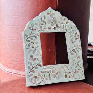 Cadre photo en nacre découpé à la main avec clip argenté, fait main, décoratif, pour la maison, à poser sur table - Product Image 6