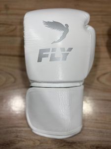 Nuevos Guantes de Boxeo Blancos de Alta Calidad, Cuero Vacuno Genuino, Logotipo Personalizado, Cierre de Correa Impermeable - Product Image 2