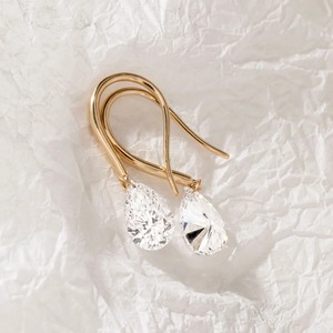 Pendientes de Diamante Corte Pera con Gancho de Pescado en Oro Amarillo de 14K, Clásicos Solitarios para Mujer - Product Image 5