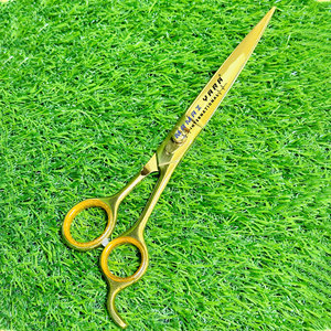 กรรไกรตัดผมสแตนเลสคุณภาพสูง ใบมีดตรงคมกริบ ด้ามจับตามหลักสรีรศาสตร์ พร้อมที่พักนิ้ว สำหรับมืออาชีพ - Product Image 1