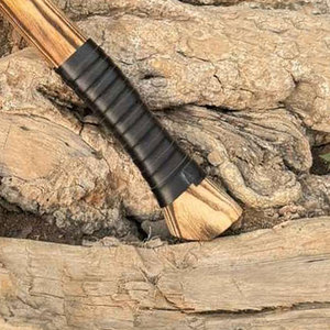 ขวานสไตล์ไวกิ้งสแกนดิเนเวียน ลายสลักแบบดั้งเดิม ด้ามจับหุ้มหนัง ผิวไม้ธรรมชาติ สำหรับการตั้งแคมป์กลางแจ้ง - Product Image 5