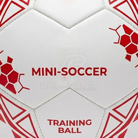 Balón de entrenamiento de fútbol de alto rendimiento para sesiones de práctica con un agarre fuerte y un control perfecto