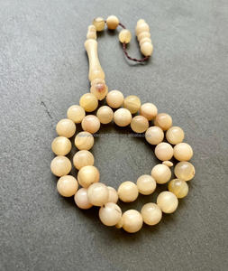 Perles de prière artisanales naturelles en corne ronde faites à la main de haute qualité avec une vraie touche pour le dhikr musulman à bas prix par Falak World Export - Product Image 5