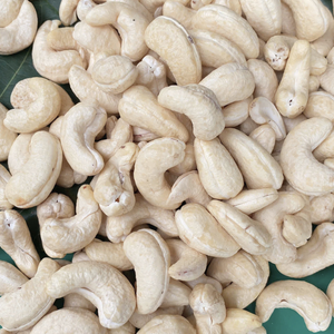 Oferta Especial: Nueces de Anacardo Crudas SANTIGO W180, Origen Vietnam, Precio Razonable - Product Image 1