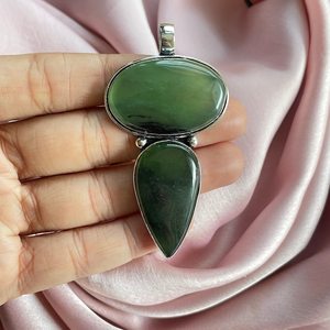 Collar con colgante de piedras preciosas serpentinas, cadena de plata de ley 925 hecha a mano, joyería de lujo, regalo elegante para mujeres - Product Image 1